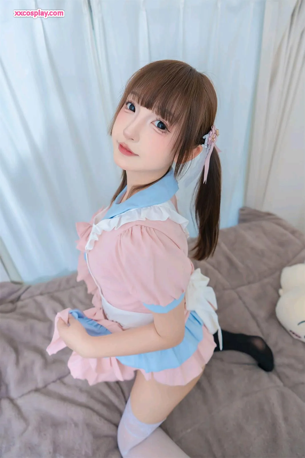 Kagurazaka Manatsu: Petite Little Maid